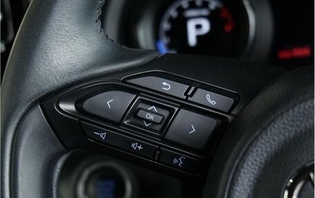 Toyota Yaris, 2022 год, 1 440 000 рублей, 13 фотография