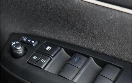 Toyota Yaris, 2022 год, 1 440 000 рублей, 24 фотография