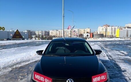 Volkswagen Jetta VI, 2014 год, 980 000 рублей, 2 фотография