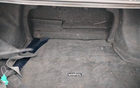 Toyota Yaris III рестайлинг, 2006 год, 300 000 рублей, 9 фотография