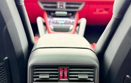 Porsche Cayenne III, 2025 год, 18 300 000 рублей, 24 фотография