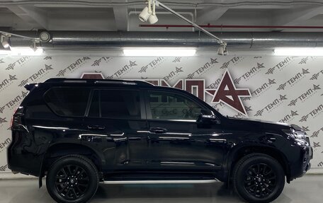 Toyota Land Cruiser Prado 150 рестайлинг 2, 2021 год, 7 150 000 рублей, 11 фотография