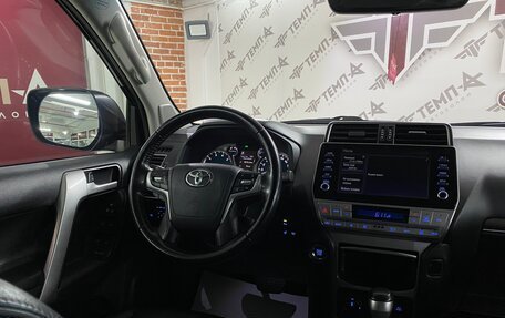 Toyota Land Cruiser Prado 150 рестайлинг 2, 2021 год, 7 150 000 рублей, 26 фотография