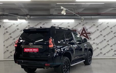 Toyota Land Cruiser Prado 150 рестайлинг 2, 2021 год, 7 150 000 рублей, 12 фотография