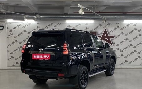 Toyota Land Cruiser Prado 150 рестайлинг 2, 2021 год, 7 150 000 рублей, 13 фотография