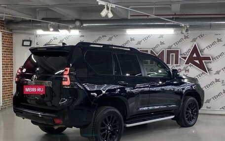 Toyota Land Cruiser Prado 150 рестайлинг 2, 2021 год, 7 150 000 рублей, 16 фотография