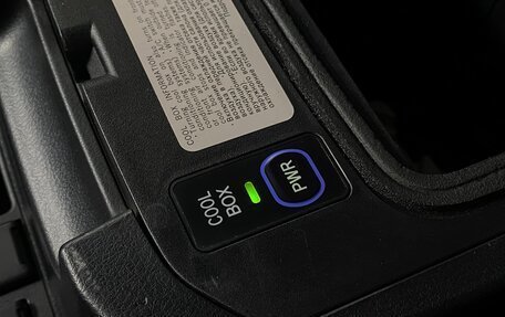 Toyota Land Cruiser Prado 150 рестайлинг 2, 2021 год, 7 150 000 рублей, 36 фотография