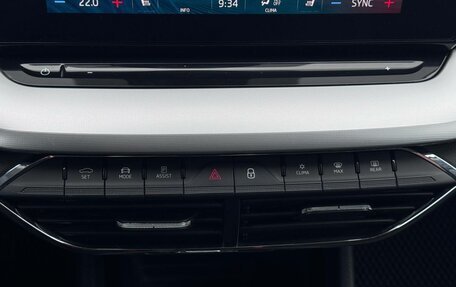 Skoda Octavia IV, 2021 год, 2 290 000 рублей, 31 фотография