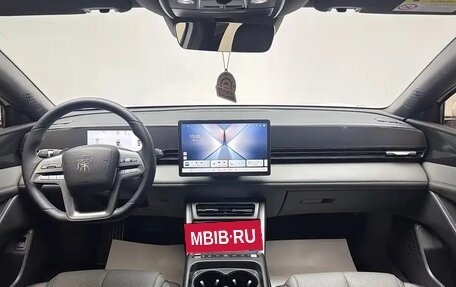 BYD Qin, 2026 год, 1 840 000 рублей, 10 фотография