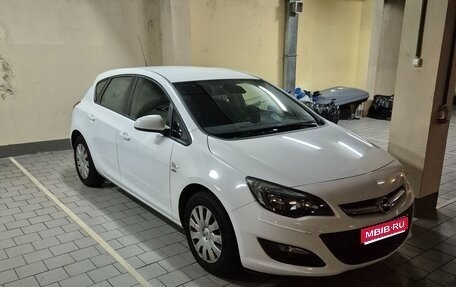 Opel Astra J, 2015 год, 1 390 000 рублей, 1 фотография