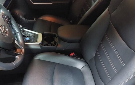 Toyota RAV4, 2021 год, 4 290 000 рублей, 8 фотография