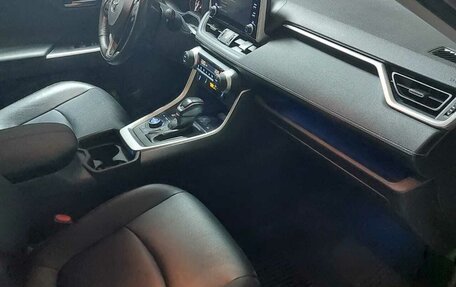 Toyota RAV4, 2021 год, 4 290 000 рублей, 10 фотография