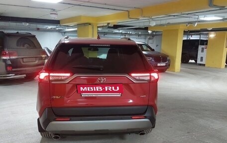 Toyota RAV4, 2021 год, 4 290 000 рублей, 5 фотография