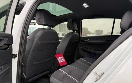 Volkswagen Golf VIII, 2022 год, 1 607 000 рублей, 8 фотография