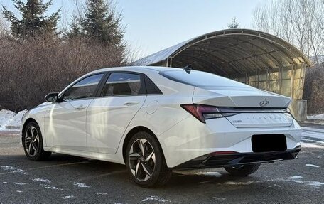 Hyundai Elantra, 2022 год, 1 565 000 рублей, 2 фотография