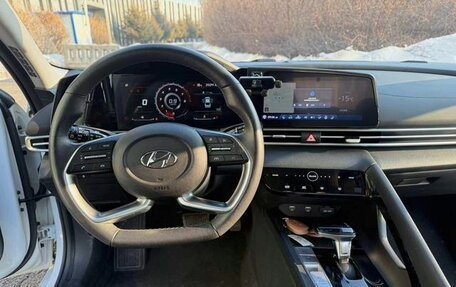 Hyundai Elantra, 2022 год, 1 565 000 рублей, 10 фотография