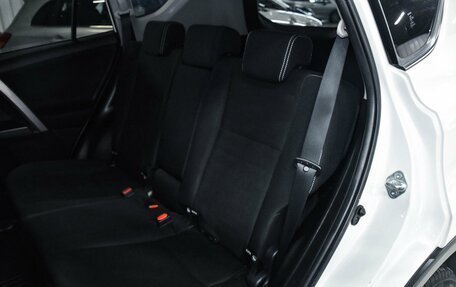 Toyota RAV4, 2016 год, 2 399 000 рублей, 8 фотография