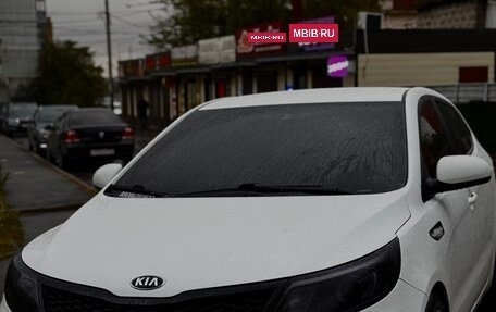 KIA Rio III рестайлинг, 2015 год, 1 099 000 рублей, 2 фотография