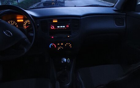 KIA Rio II, 2008 год, 650 000 рублей, 8 фотография