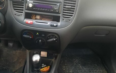 KIA Rio II, 2008 год, 650 000 рублей, 15 фотография