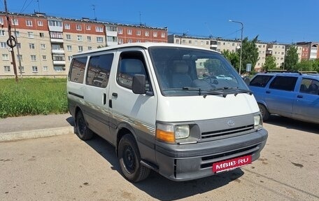 Toyota HiAce, 1998 год, 950 000 рублей, 2 фотография