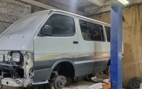 Toyota HiAce, 1998 год, 950 000 рублей, 20 фотография