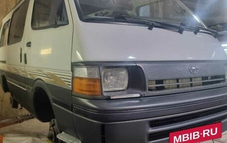 Toyota HiAce, 1998 год, 950 000 рублей, 16 фотография