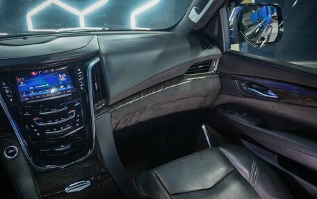 Cadillac Escalade IV, 2015 год, 3 700 000 рублей, 33 фотография