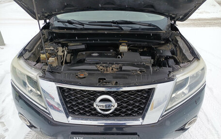 Nissan Pathfinder, 2015 год, 1 900 000 рублей, 11 фотография