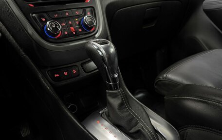 Opel Mokka I, 2013 год, 989 777 рублей, 15 фотография