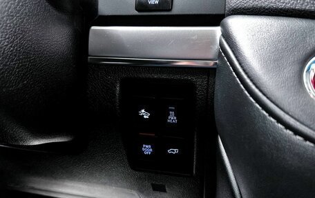 Toyota Land Cruiser 200, 2019 год, 9 550 000 рублей, 19 фотография