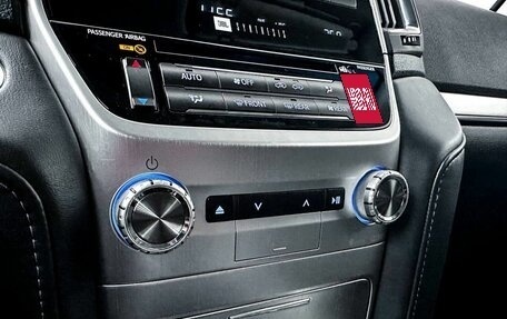 Toyota Land Cruiser 200, 2019 год, 9 550 000 рублей, 24 фотография