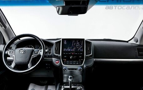 Toyota Land Cruiser 200, 2019 год, 9 550 000 рублей, 31 фотография