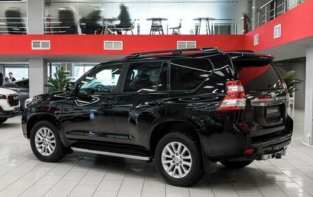 Toyota Land Cruiser Prado 150 рестайлинг 2, 2015 год, 3 490 000 рублей, 4 фотография