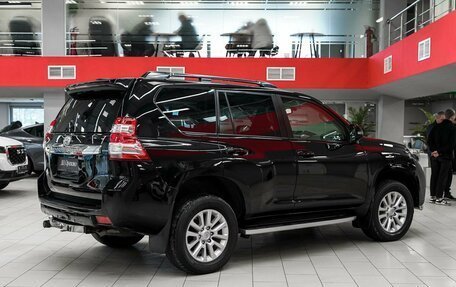 Toyota Land Cruiser Prado 150 рестайлинг 2, 2015 год, 3 490 000 рублей, 2 фотография