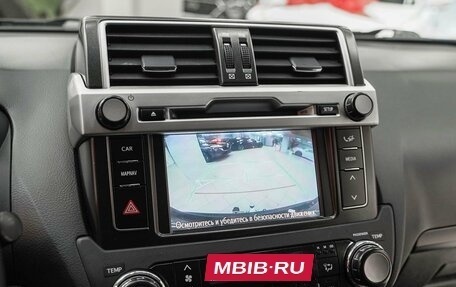 Toyota Land Cruiser Prado 150 рестайлинг 2, 2015 год, 3 490 000 рублей, 8 фотография