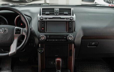 Toyota Land Cruiser Prado 150 рестайлинг 2, 2015 год, 3 490 000 рублей, 13 фотография