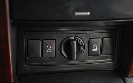 Toyota Land Cruiser Prado 150 рестайлинг 2, 2015 год, 3 490 000 рублей, 15 фотография