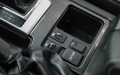 Toyota Land Cruiser Prado 150 рестайлинг 2, 2015 год, 3 490 000 рублей, 11 фотография