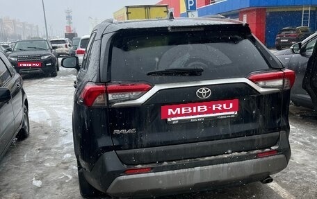Toyota RAV4, 2019 год, 2 700 000 рублей, 2 фотография