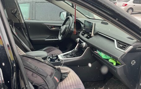 Toyota RAV4, 2019 год, 2 700 000 рублей, 4 фотография