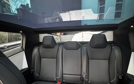 Tesla Cybertruck, 2024 год, 20 000 000 рублей, 15 фотография