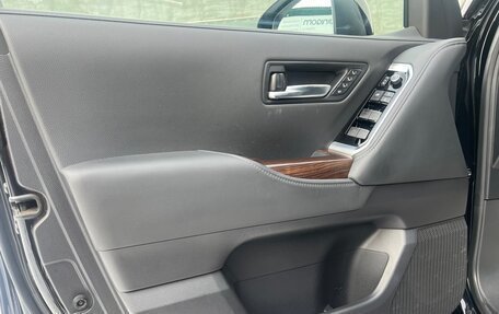 Toyota Land Cruiser, 2022 год, 11 700 000 рублей, 18 фотография