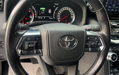 Toyota Land Cruiser, 2022 год, 11 700 000 рублей, 39 фотография