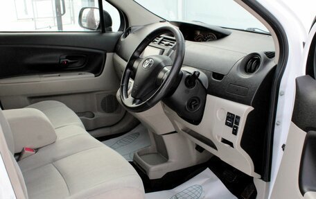 Toyota Passo Sette, 2009 год, 644 000 рублей, 10 фотография