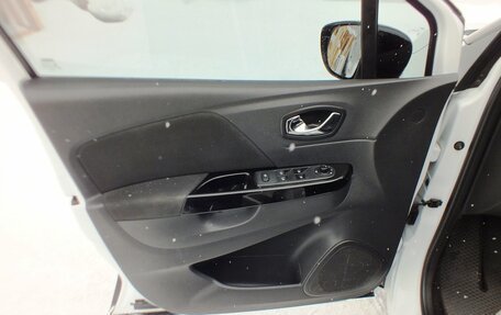 Renault Kaptur I рестайлинг, 2017 год, 1 489 000 рублей, 23 фотография