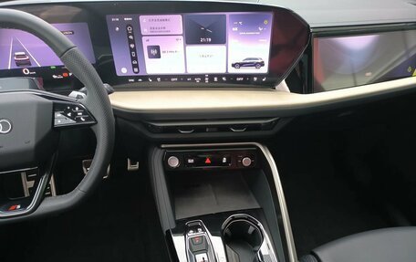 Audi Q5, 2025 год, 7 150 000 рублей, 30 фотография