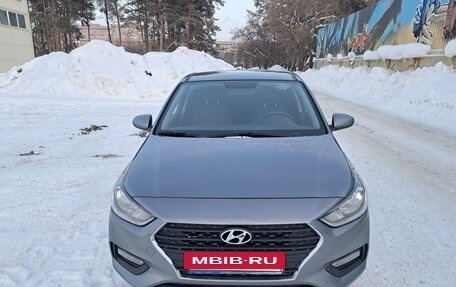 Hyundai Solaris II рестайлинг, 2018 год, 1 350 000 рублей, 2 фотография