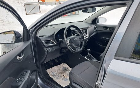 Hyundai Solaris II рестайлинг, 2018 год, 1 350 000 рублей, 10 фотография