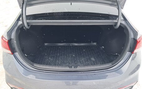 Hyundai Solaris II рестайлинг, 2018 год, 1 350 000 рублей, 25 фотография